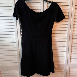Heart & Hips / Boat neck LBD / Size M